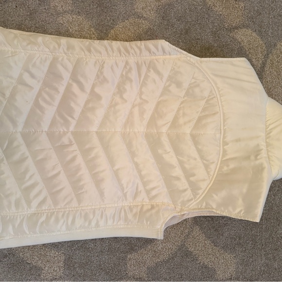 NWT Rafaella Weekend Cream Quilted lightweight Vest PM Petite Medium Black Trim - Picture 5 of 8